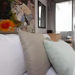 Apartment 1br - Views - Deli Cafe *