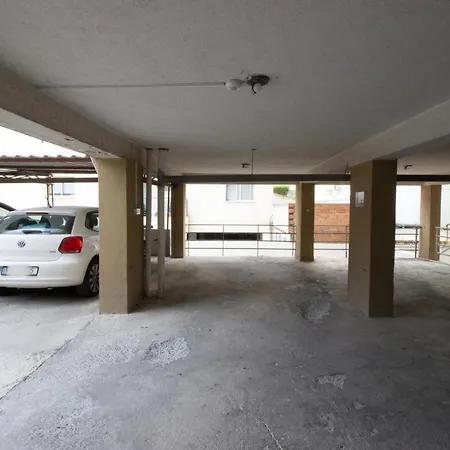 Apartment 1br - Views - Deli Cafe