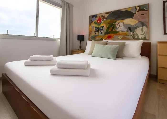 1br - Views - Deli Cafe Apartment