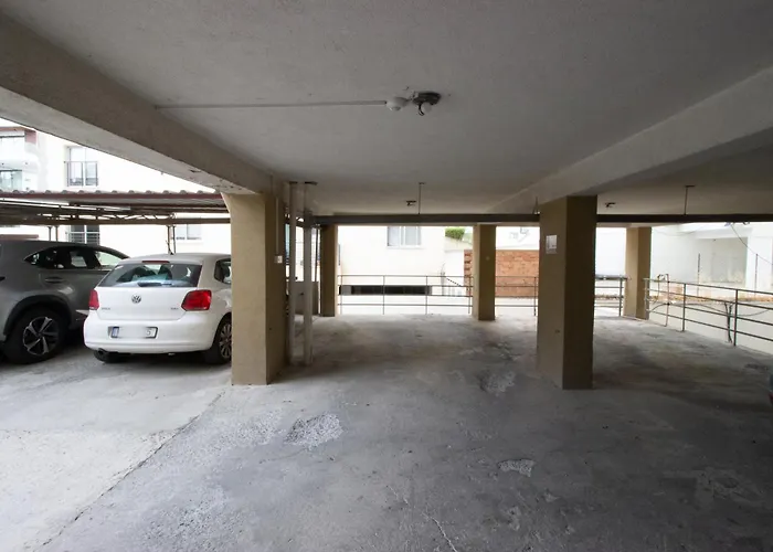 Apartment 1br - Views - Deli Cafe